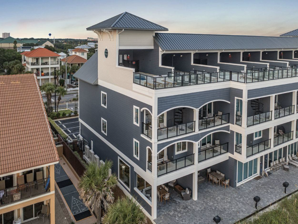 Beachfront Luxury Six Bedroom Vacation Rental in Destin with Rooftop Pool